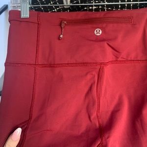 Lululemon maroon crop leggings
